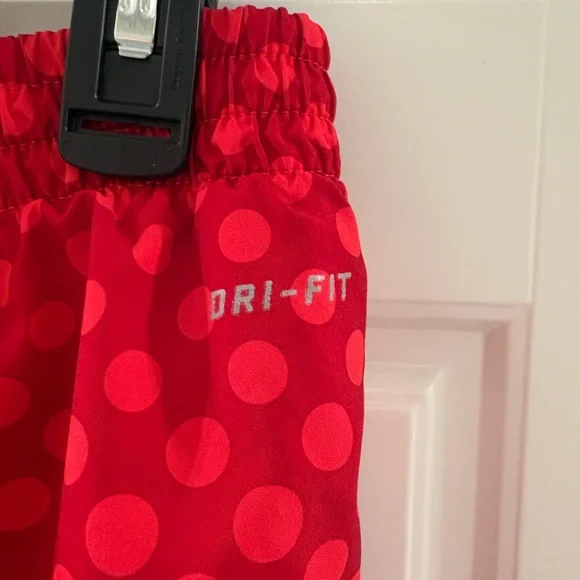 Women’s Nike Red Dotted Sports Shorts Size S - Picture 5 of 6